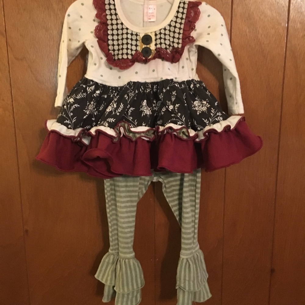 Giggle Moon outfit